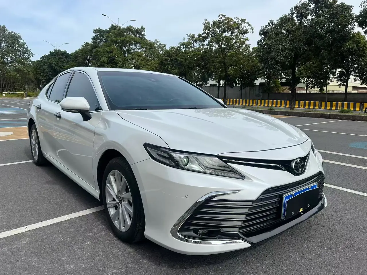 Toyota 2021 Camry 2.0G Stepless Deluxe Edition Automatic Gear 3