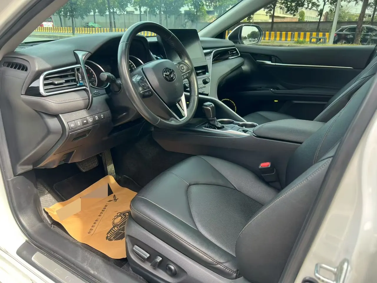 Toyota 2021 Camry 2.0G Stepless Deluxe Edition Automatic Gear 4