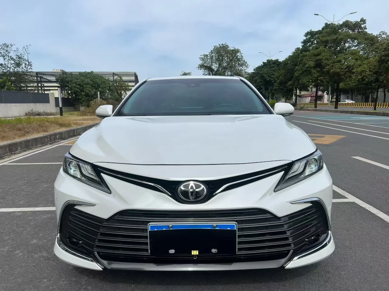 Toyota 2021 Camry 2.0G Stepless Deluxe Edition Automatic Gear 8