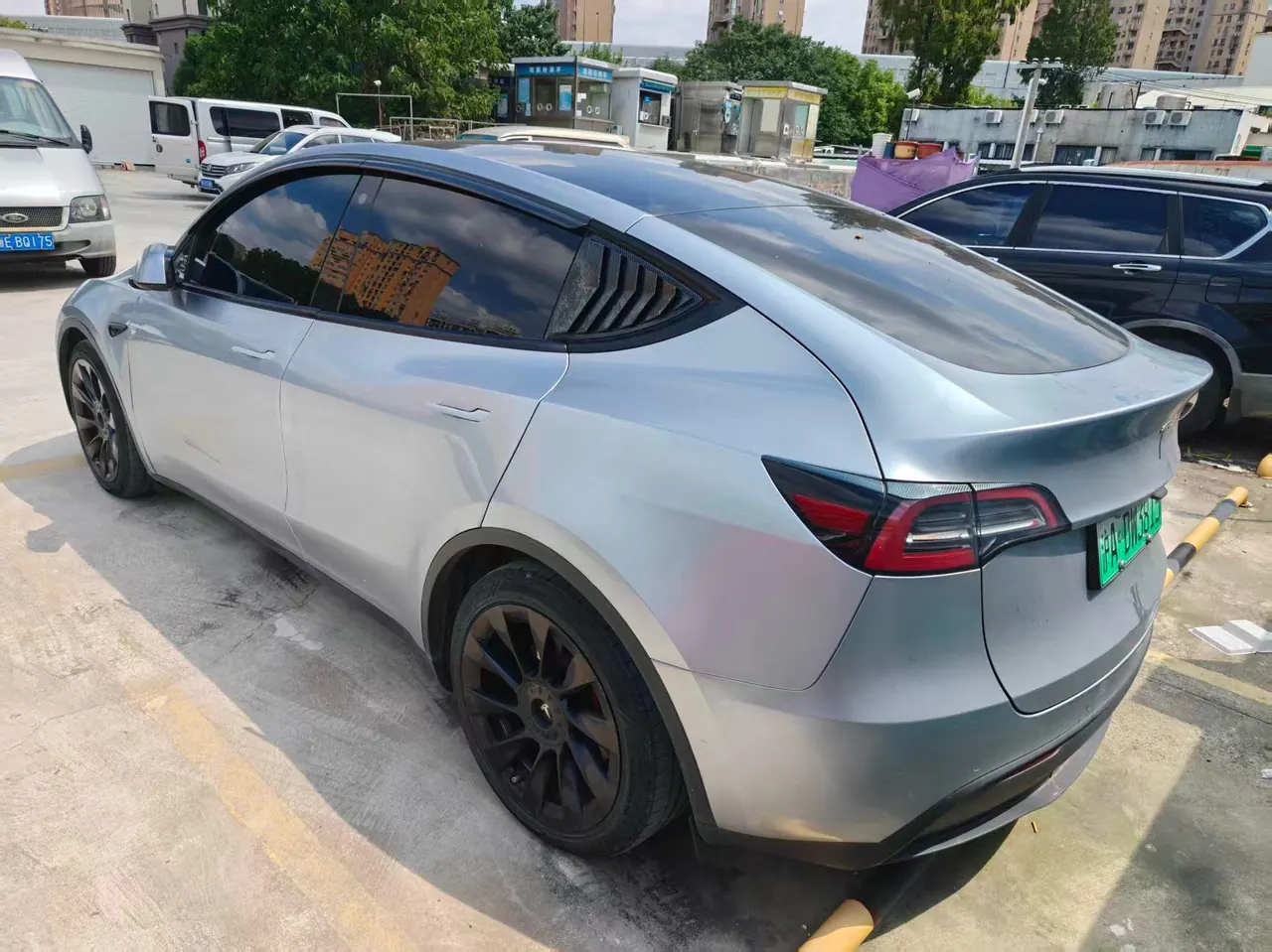 Tesla 2021 Model Y long endurance all-wheel drive version (modified) automatic gear 2