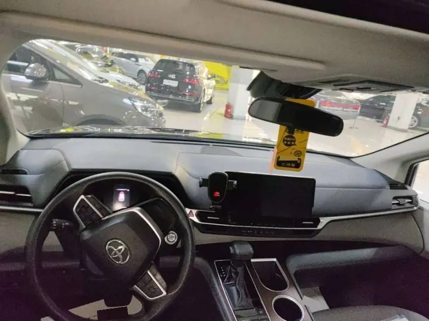 Toyota 2024 Sana 2.5 Stepless Comfort Edition Automatic Gear 3