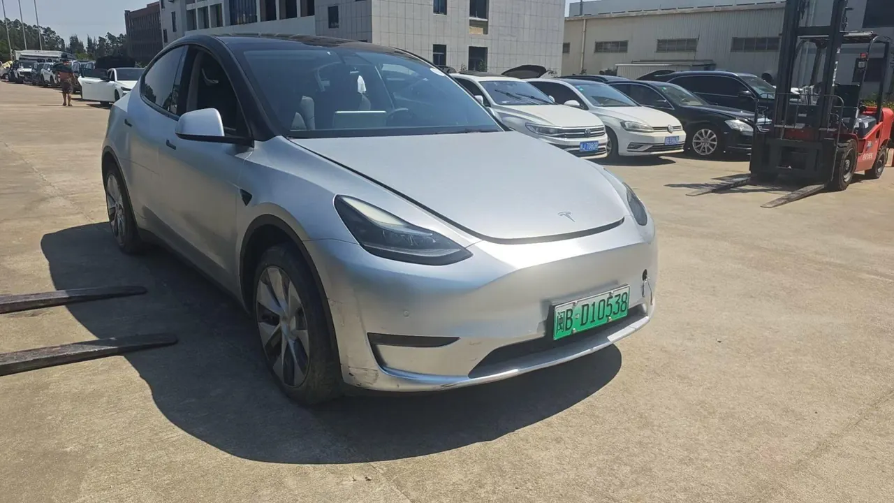 Tesla 2021 Model Y Standard Endurance Rear Drive Automatic Gear 2