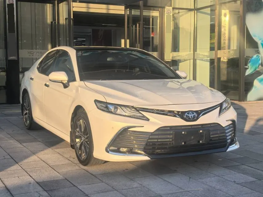 Toyota 2021 Camry 2.5G Deluxe Edition Automatic Gear 2