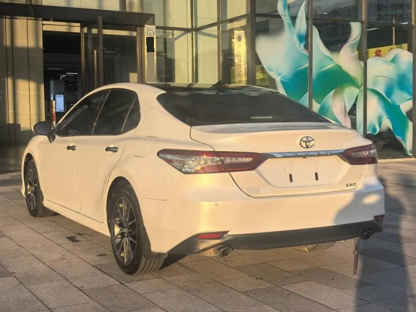Toyota 2021 Camry 2.5G Deluxe Edition Automatic Gear 5
