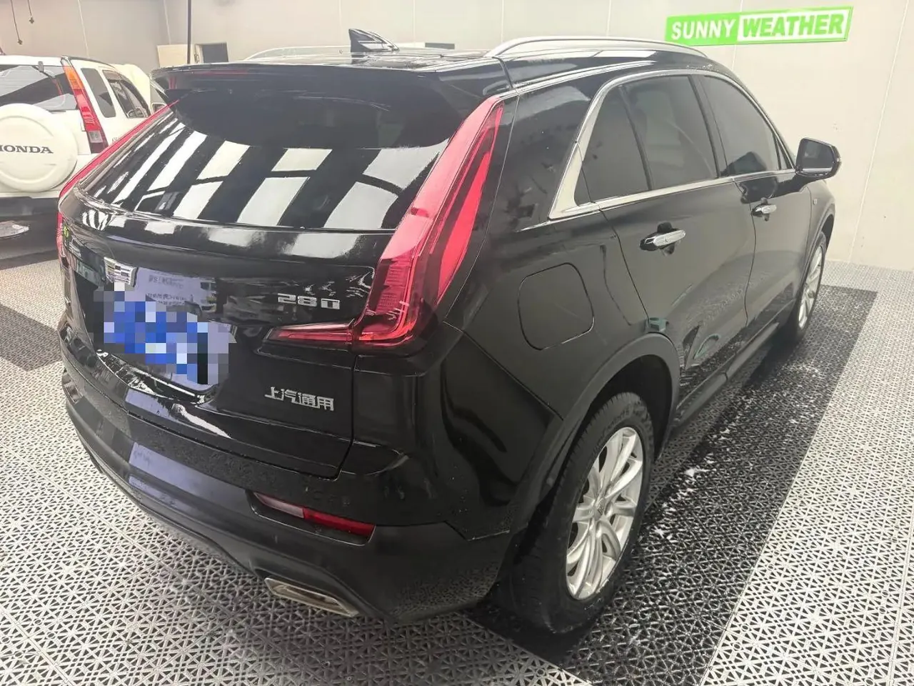 Cadillac 2021 XT4 2.0T 28T Two-Drive Leading Automatic Gear 3