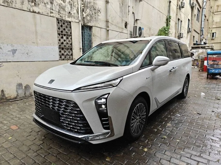 Open image lightbox: Buick 2024 GL8 Lu Zun PHEV 1.5T Exclusive Edition 7-seat Automatic Gear