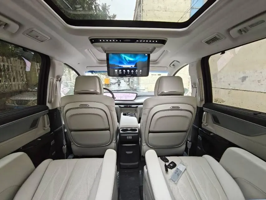 Buick 2024 GL8 Lu Zun PHEV 1.5T Exclusive Edition 7-seat Automatic Gear 3