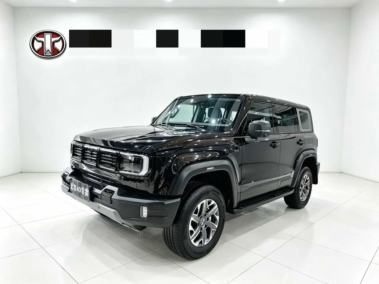 Открыть галерею: Beijing 2024 BJ40 2.0T City Hunter Edition Chivalrous Automatic Gear