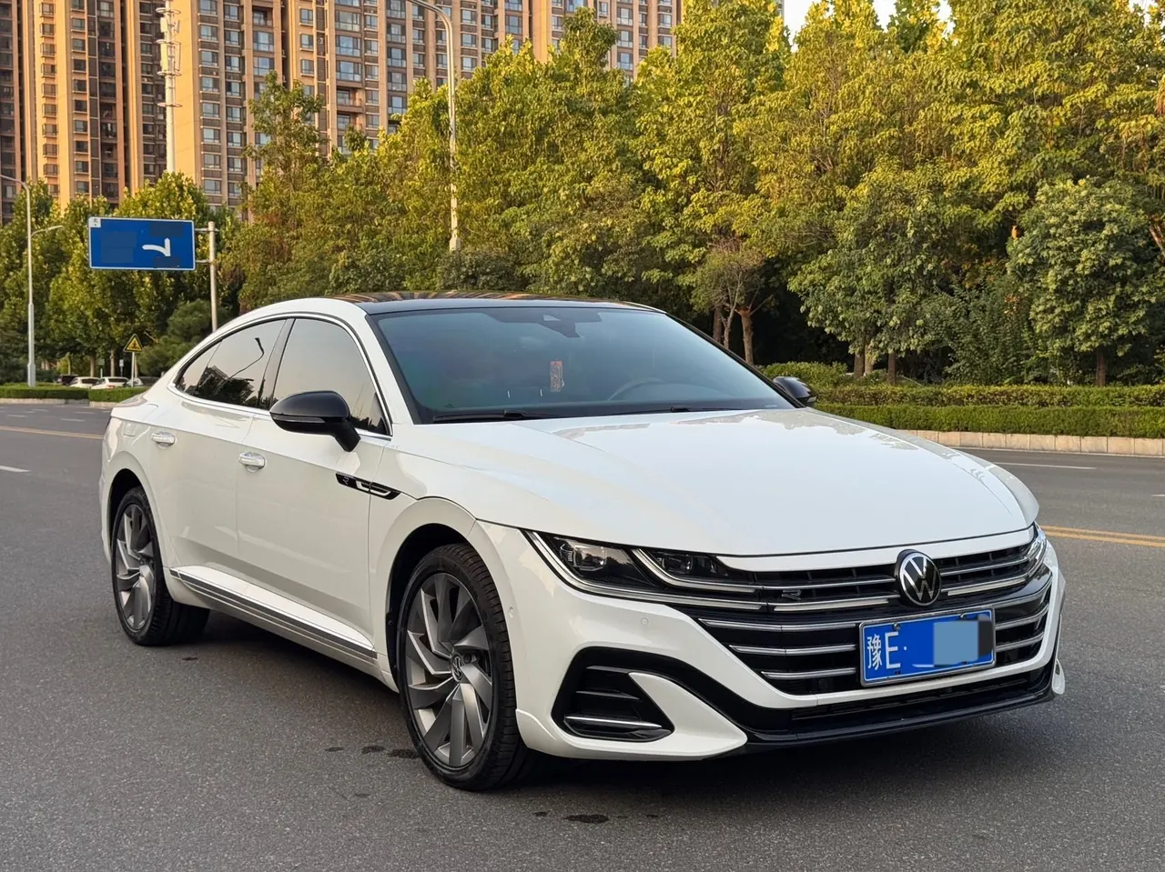 Volkswagen 2024 CC 2.0TSI 380TSI eye-catching automatic gear 2