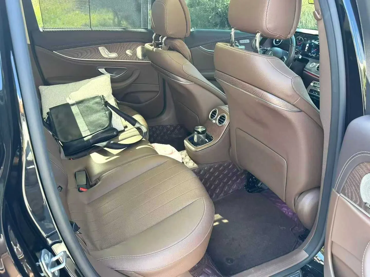 Mercedes Benz E Class 2022 E 300 L 2.0T Luxury (Change 2) Automatic Gear 4
