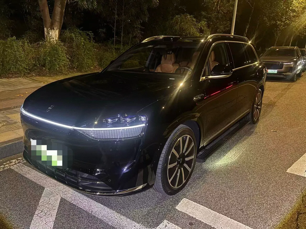 Открыть галерею: AITO 2025 AITO M9 extended range Ultra version 52kWh5 seat version automatic gear
