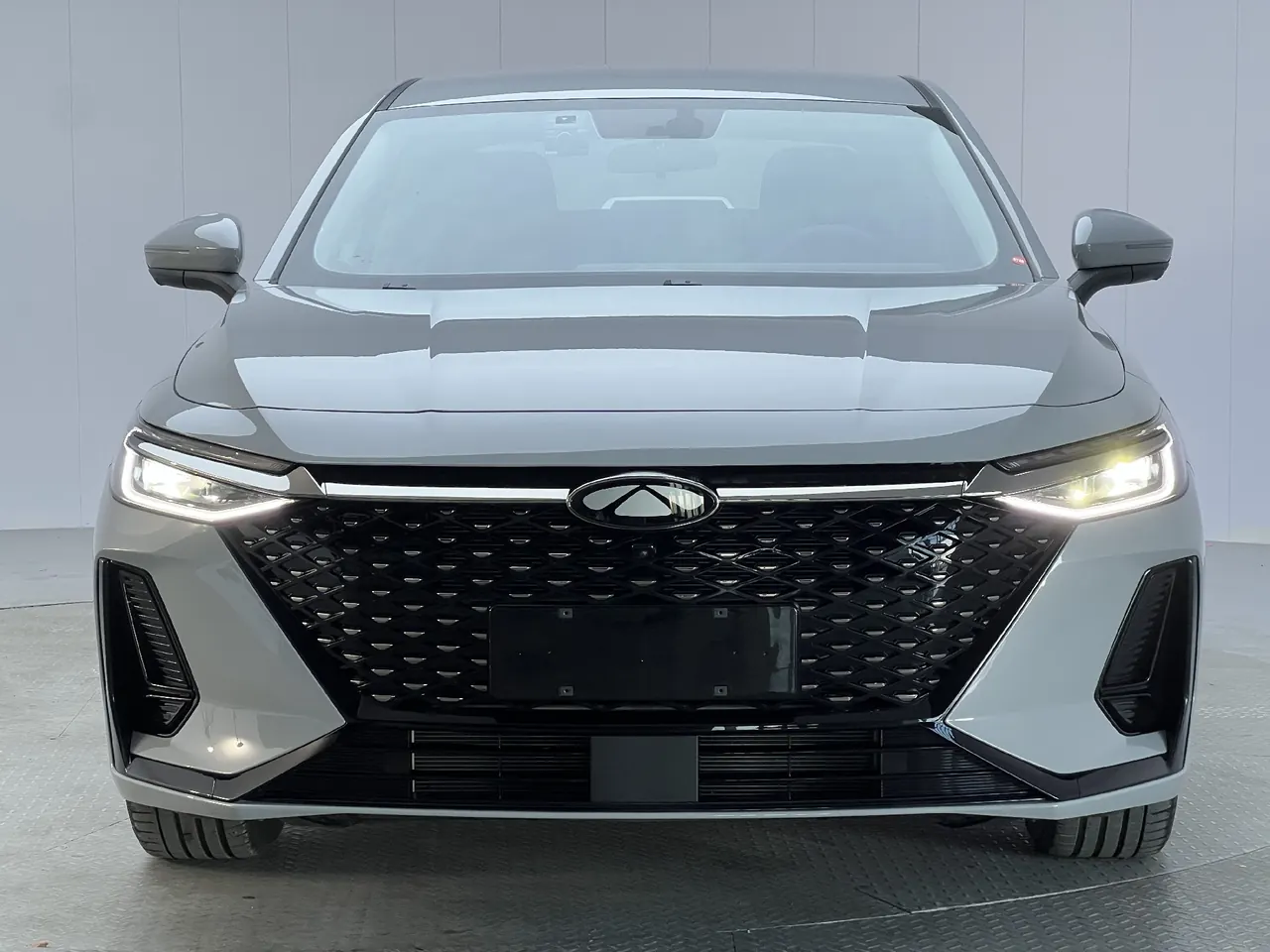 Chery 2025 Fengyun A8 1.5 70km Standard Automatic Gear 2