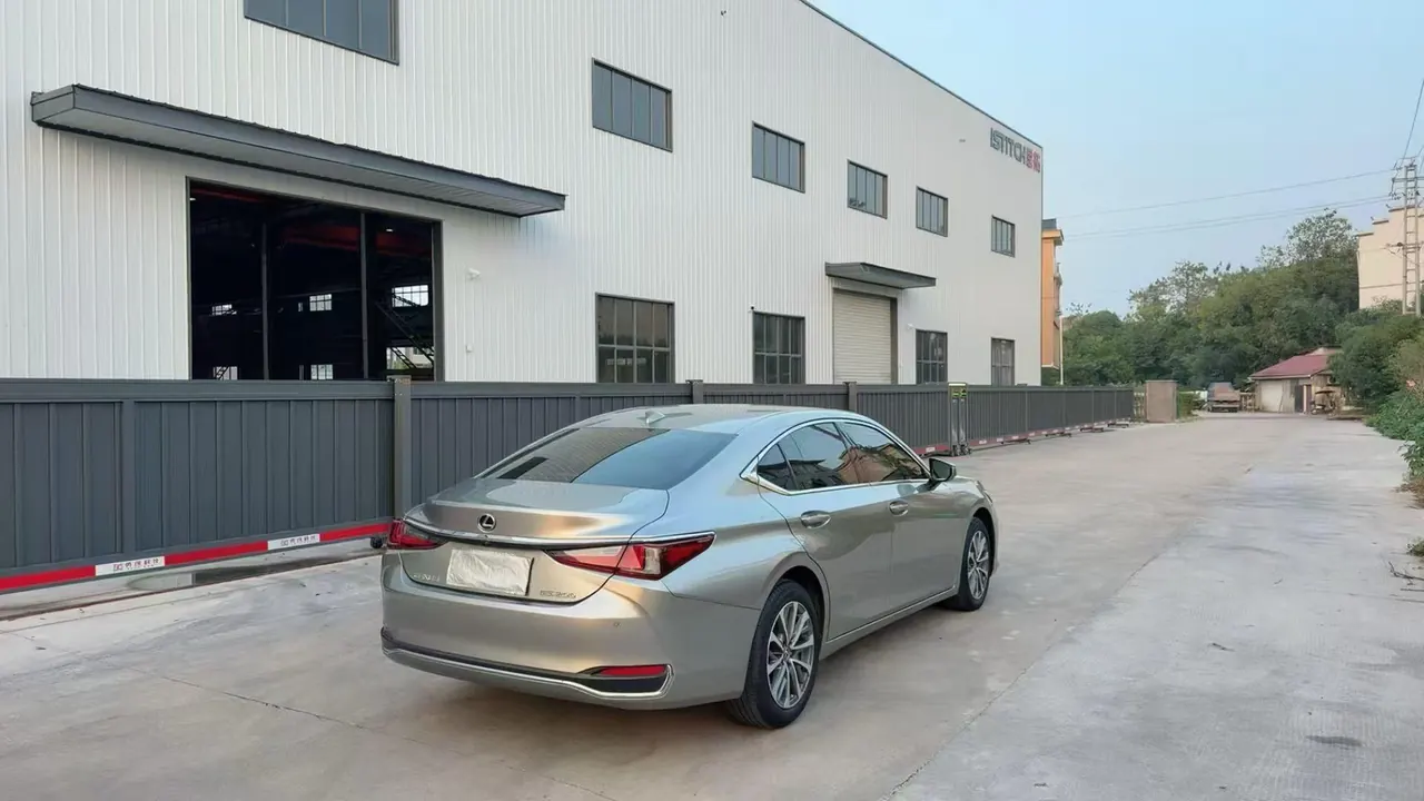 Lexus ES (Imported) 2023 ES200 2.0 Stepless Premium Edition Automatic Gear 8
