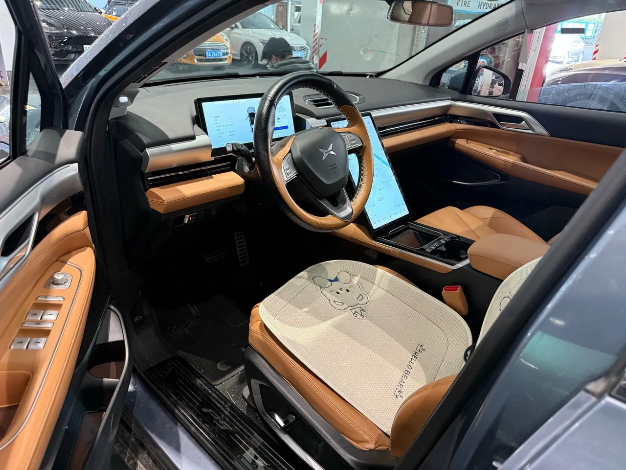 Xpeng 2021 P 5 550E automatic gear 5
