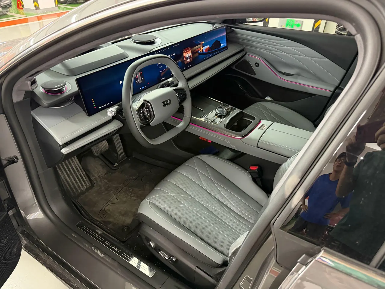 Geely Galaxy 2025 E 8 700km sailing smart driving version of automatic gear 4