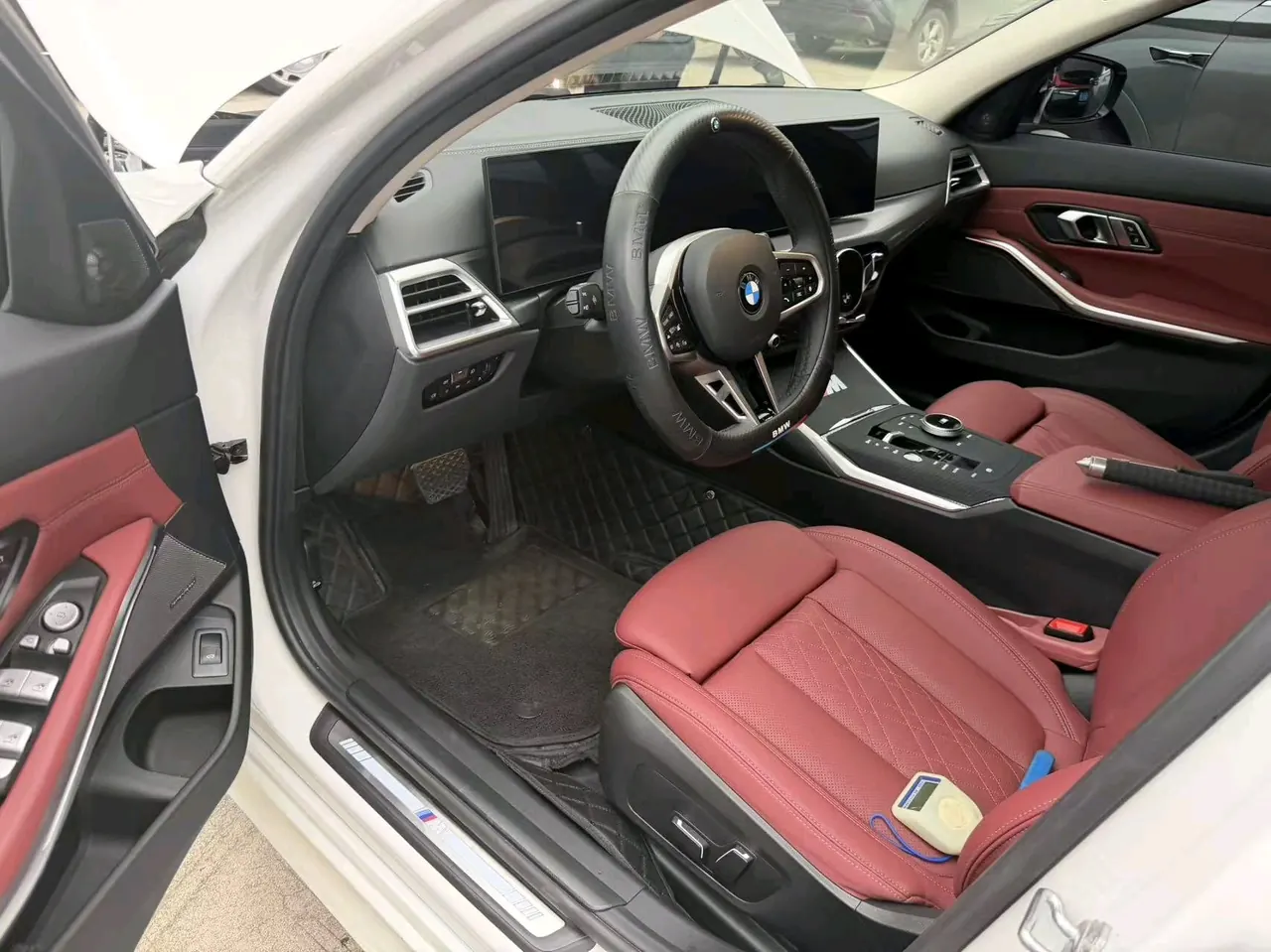 BMW 3 Series 2025 330Li 2.0T M Sports Obsidian Night Suit Automatic Gear 4