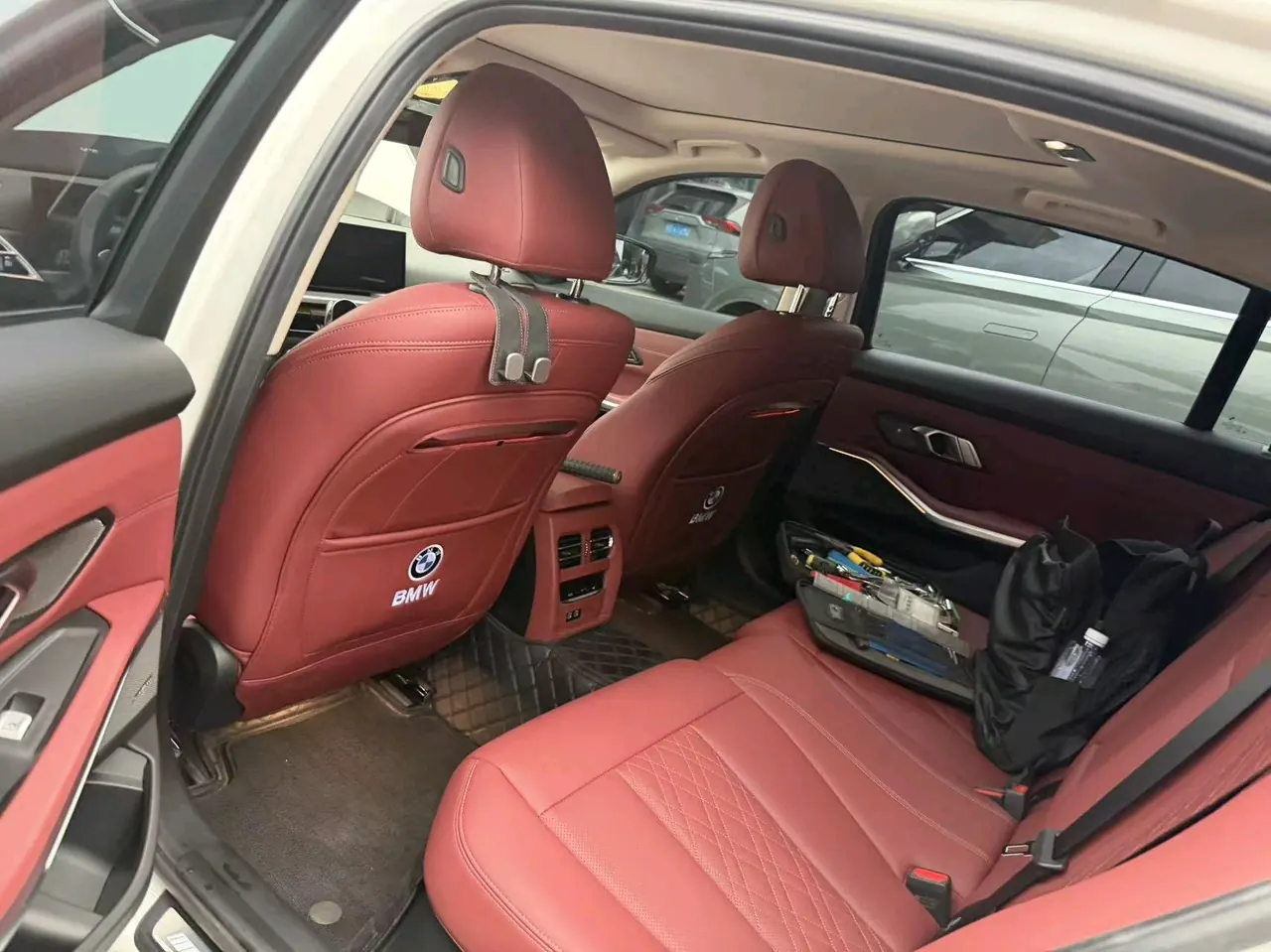 BMW 3 Series 2025 330Li 2.0T M Sports Obsidian Night Suit Automatic Gear 5