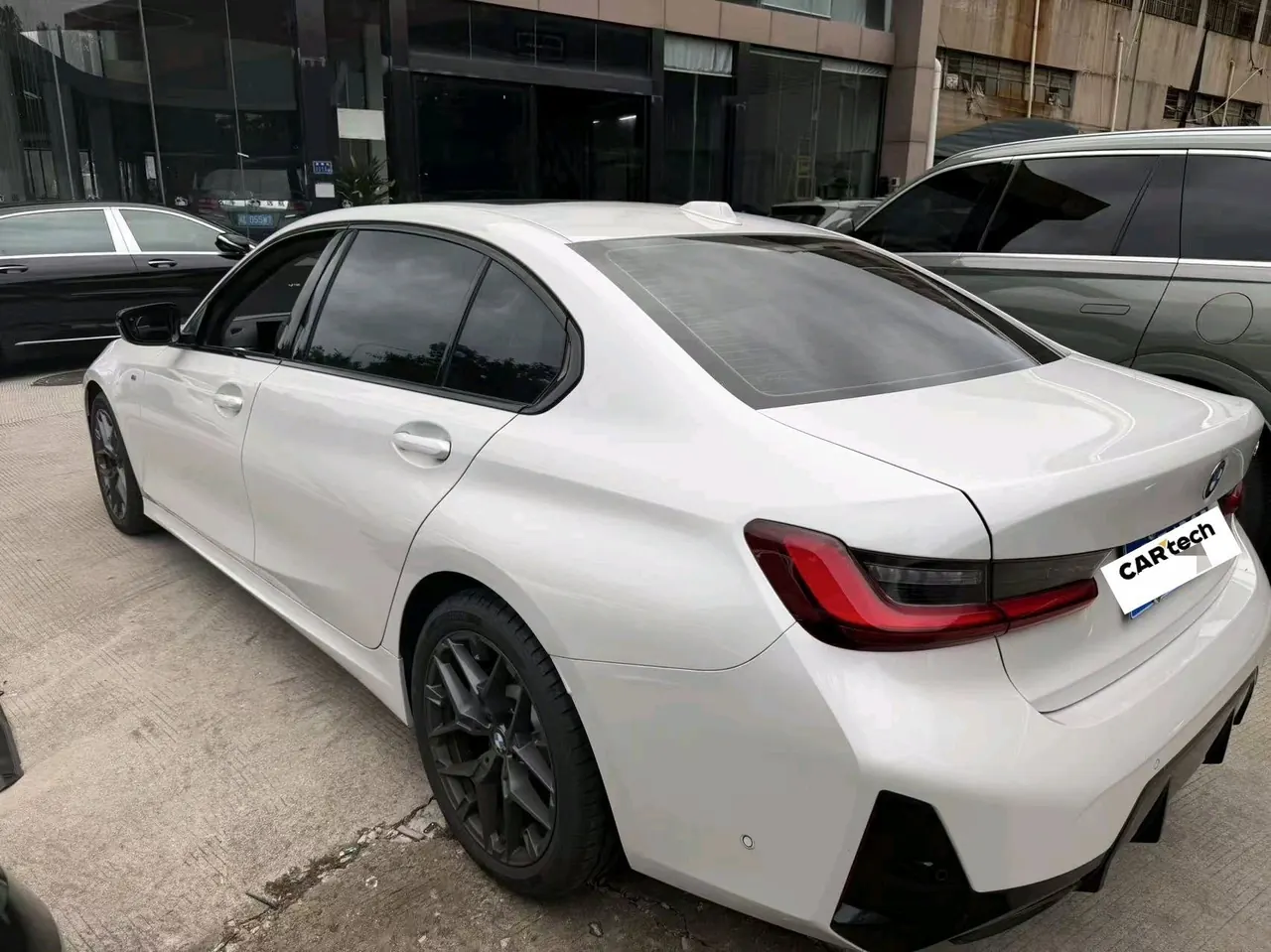 BMW 3 Series 2025 330Li 2.0T M Sports Obsidian Night Suit Automatic Gear 6