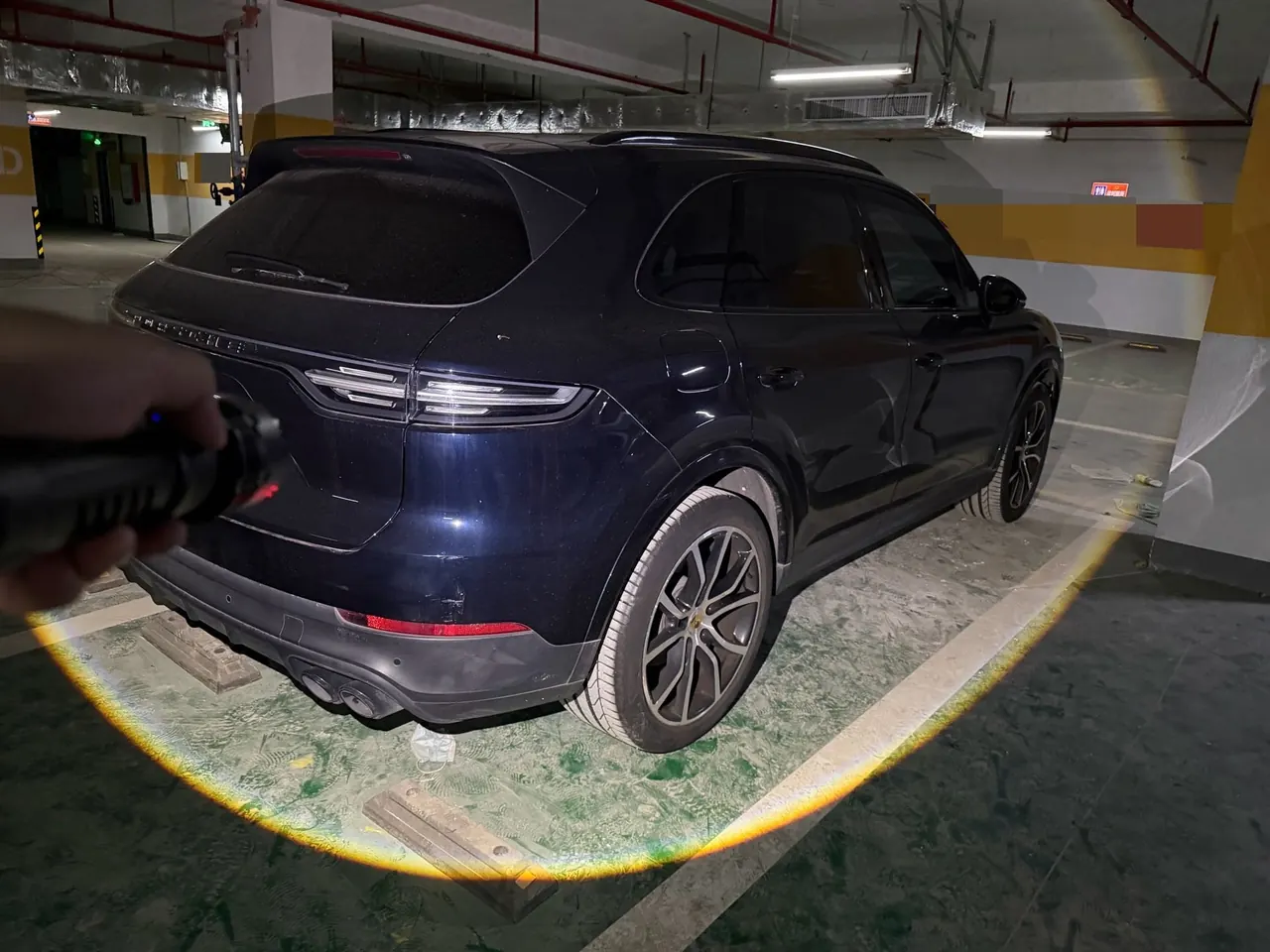 Porsche Cayenne (Imported) 2023 Cayenne 3.0T Platinum Edition Automatic Gear 3