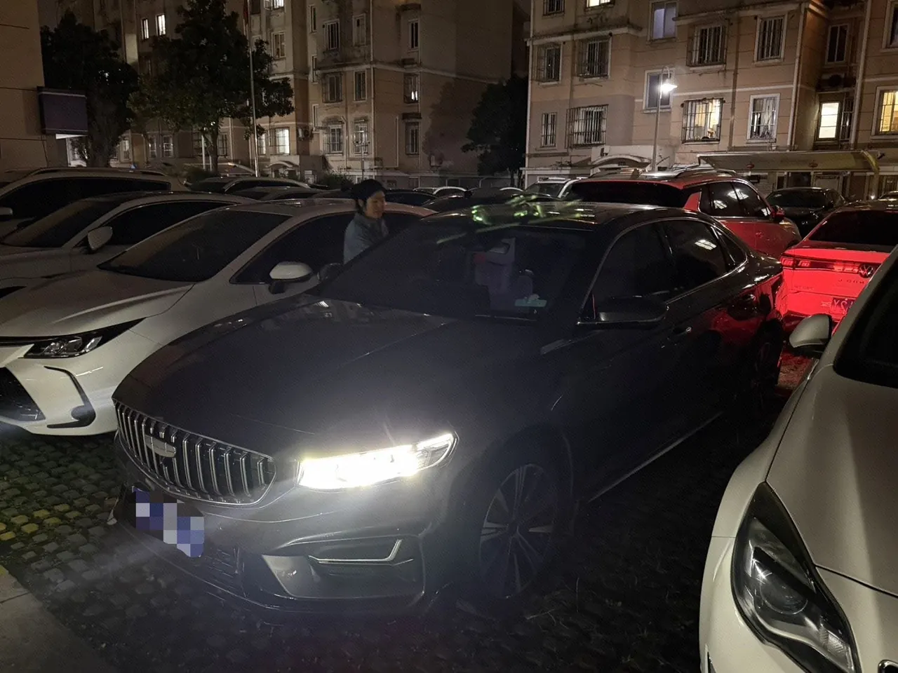 Open image lightbox: Geely 2025 xingrui 2.0TD oriental obsidian star version automatic gear