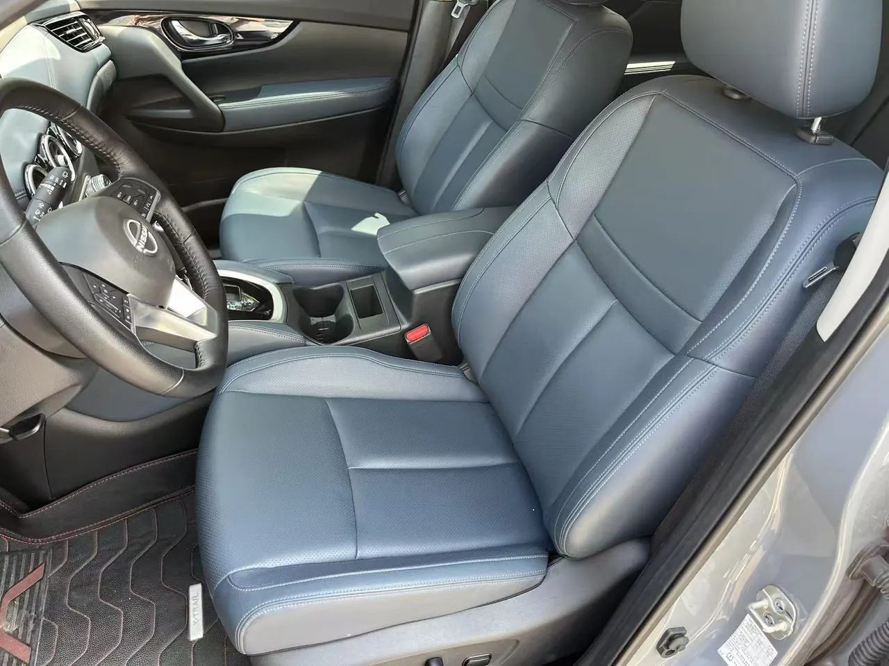 Nissan 2025 Qijun Honor 2.0 Stepless Two-Drive Leading Edition Automatic Transmission 4