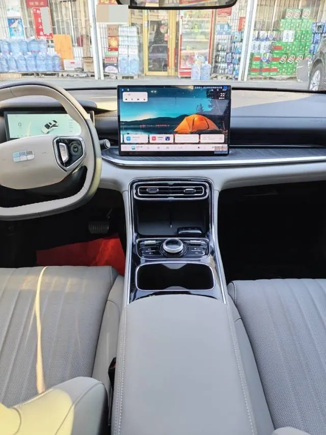 Geely Galaxy 2025 xingyao 6 EM-i 1.5 125km exploration version automatic gear 7