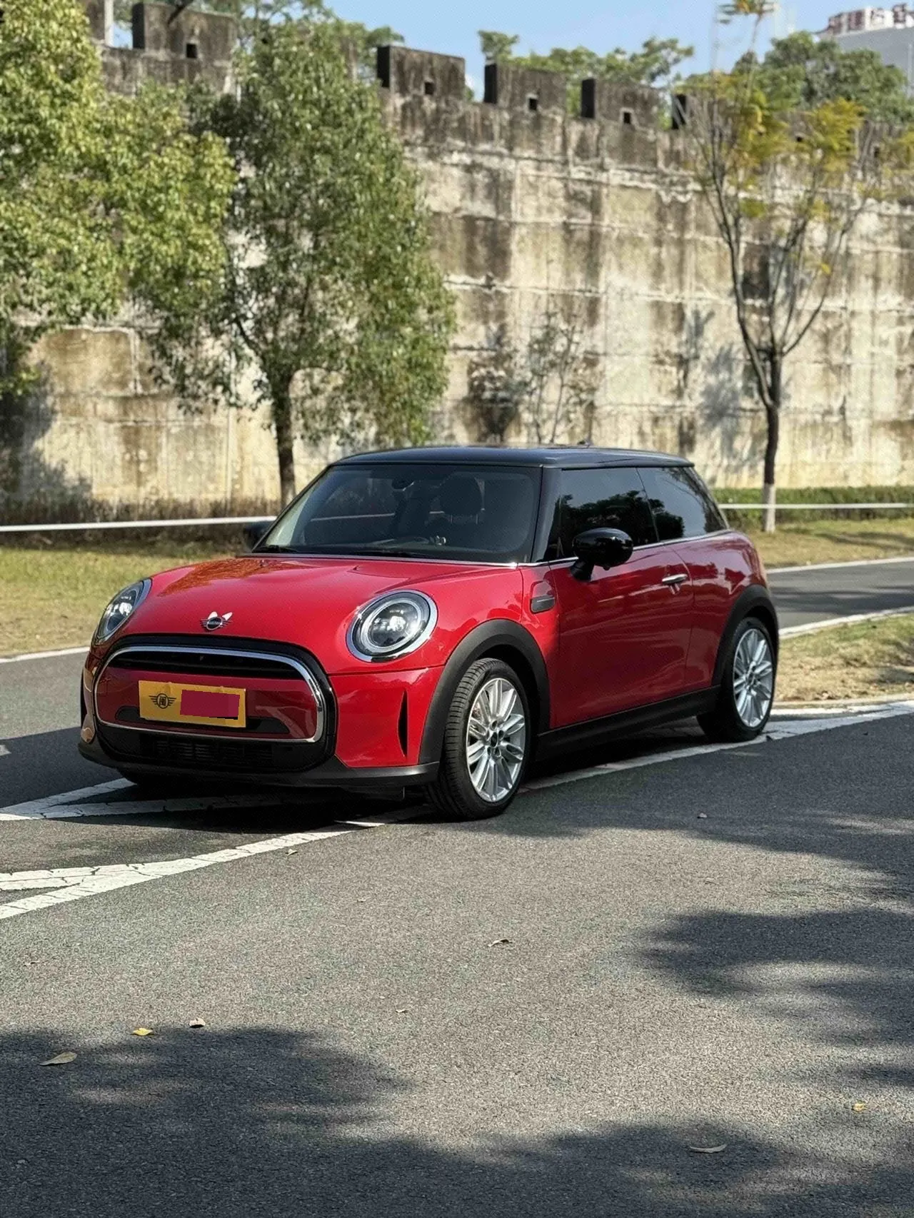 Open image lightbox: MINI Mini (imported) 2022 Mini Cooper 1.5T classic (modified) automatic gear
