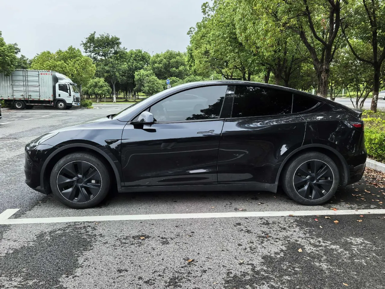 Tesla 2022 Model Y rear-wheel drive version automatic transmission 4