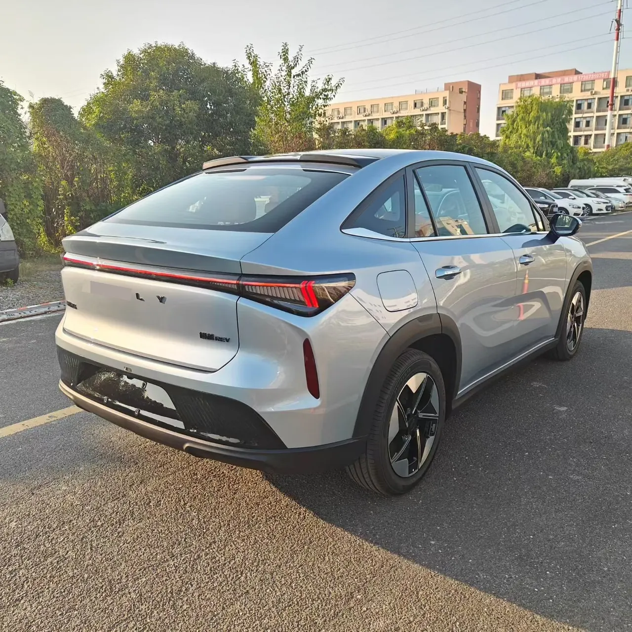 Geely 2026 Boyue REV 375km Long Endurance Platinum Extended Range Zhizun Edition Automatic Gear 9