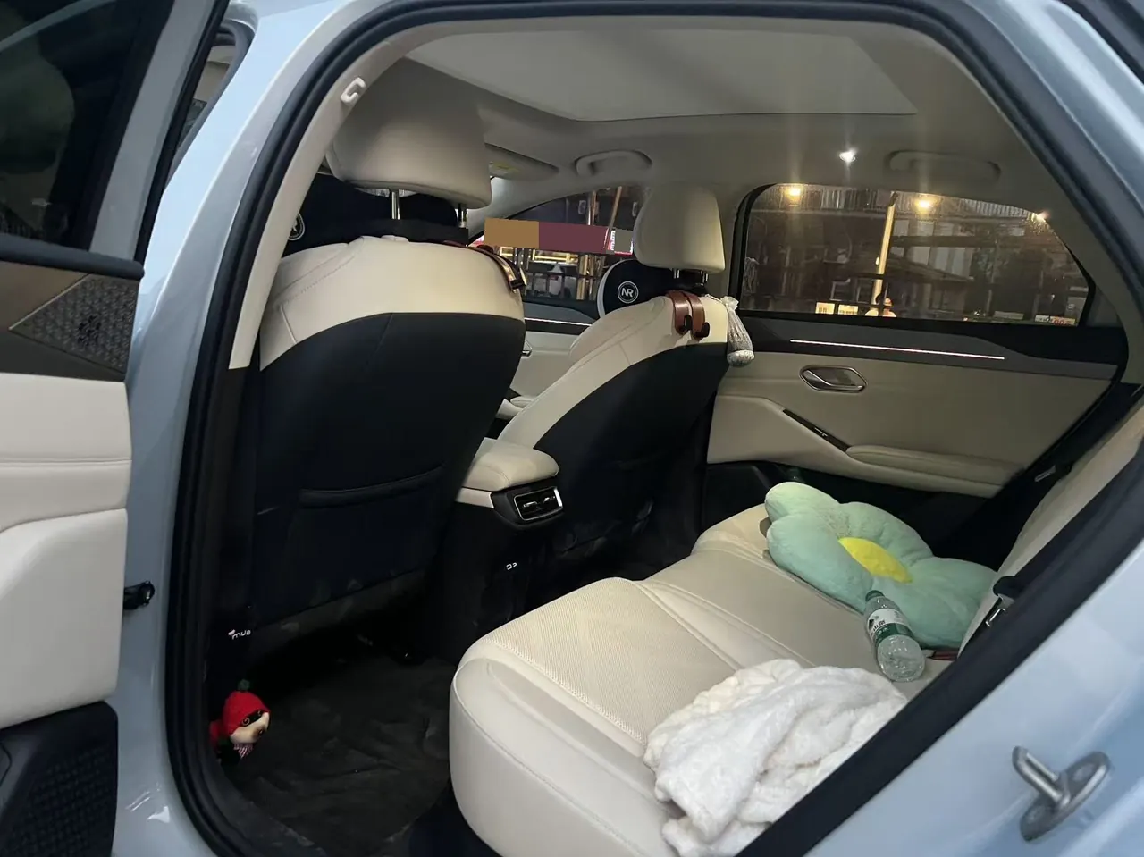 BYD 2025 Qin L EV 545KM cloud chariot type automatic gear 4