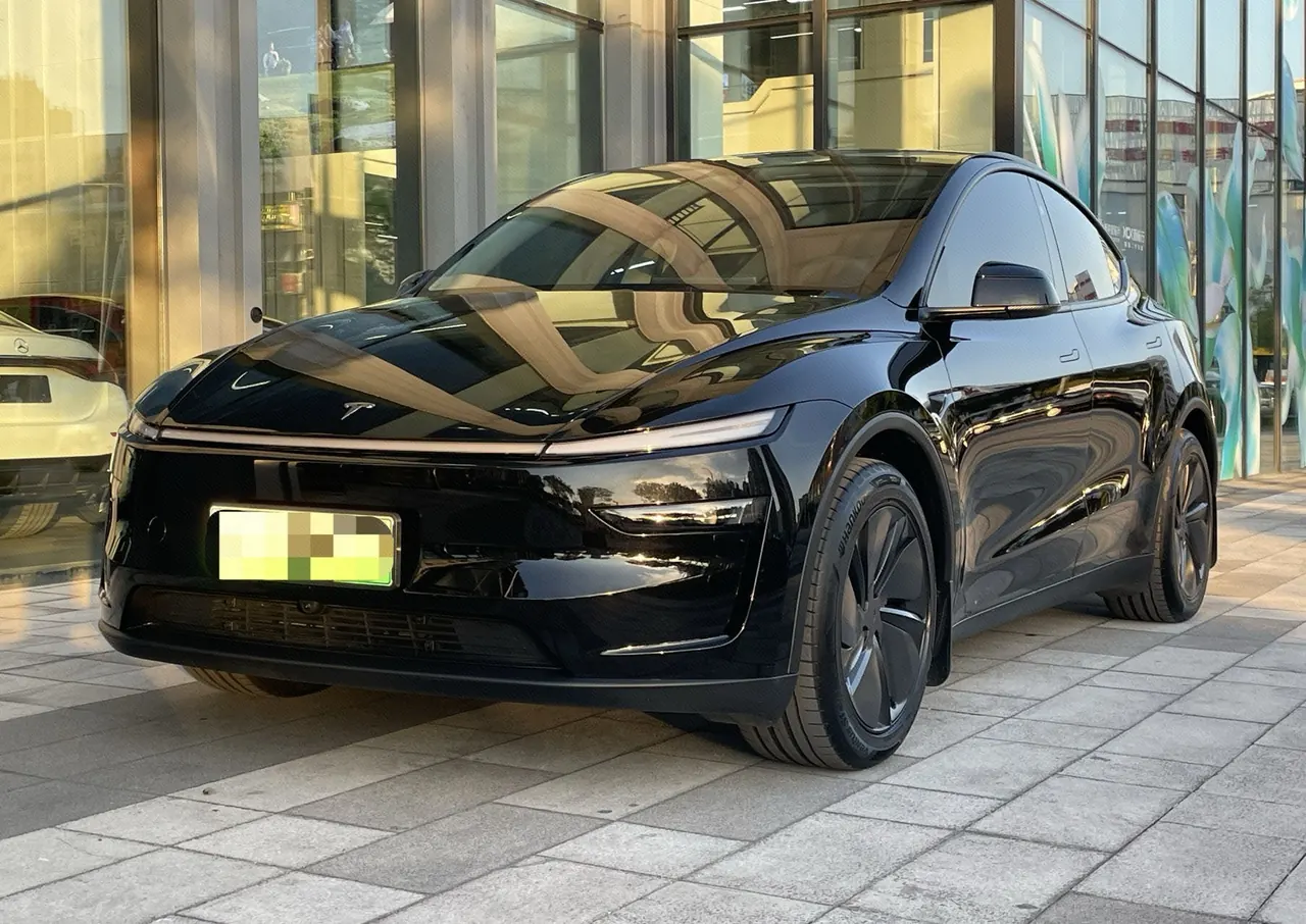 打开图片灯箱:Tesla 2025 Model Y long endurance all-wheel drive version (modified) automatic gear