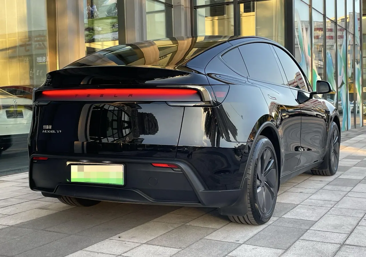Tesla 2025 Model Y long endurance all-wheel drive version (modified) automatic gear 3