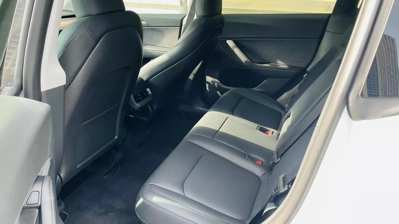 Tesla 2022 Model Y rear-wheel drive version (facelift) automatic gear 5