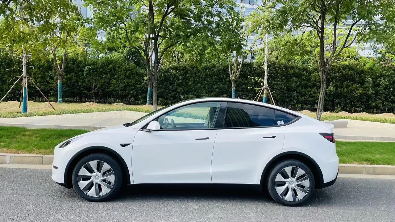 Tesla 2022 Model Y rear-wheel drive version (facelift) automatic gear 6