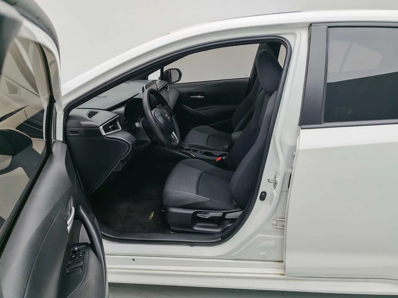 Toyota 2022 Lei Ling 1.2T Stepless 185T Deluxe Automatic Gear 14