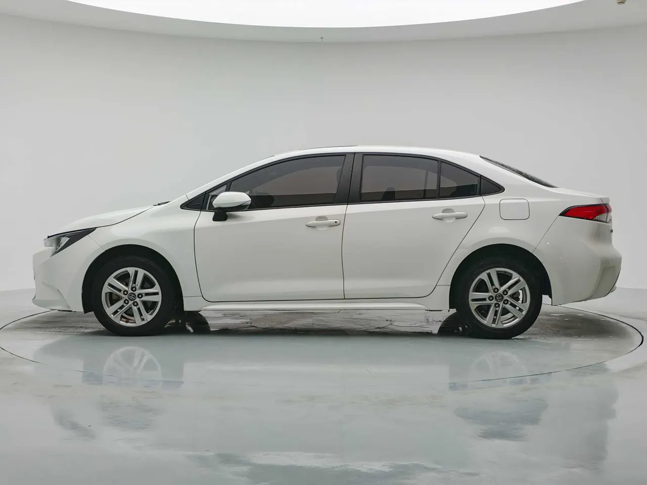 Toyota 2022 Lei Ling 1.2T Stepless 185T Deluxe Automatic Gear 9
