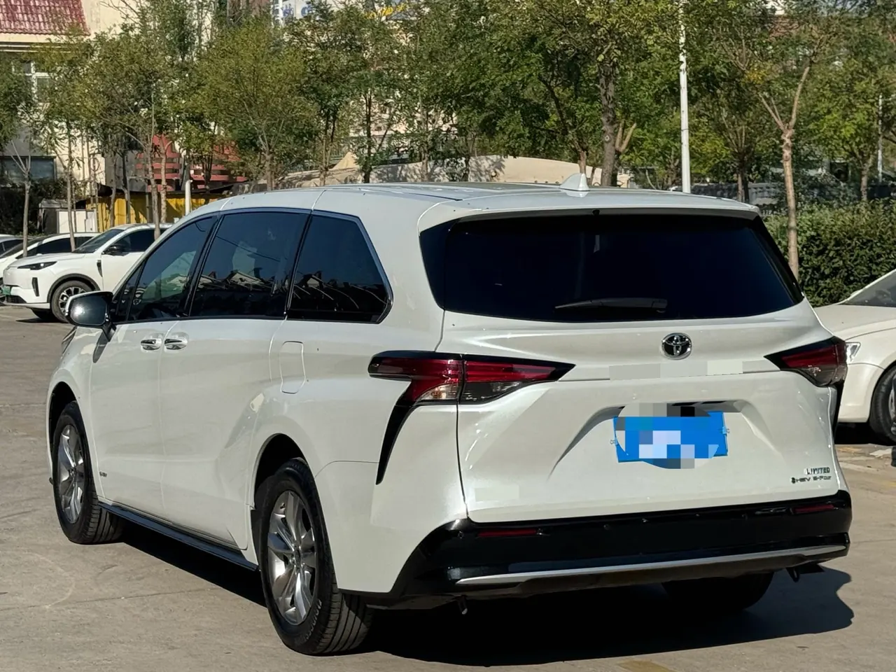Toyota 2024 Sana 2.5 Stepless Four-wheel Drive Premium Edition Automatic Transmission 10