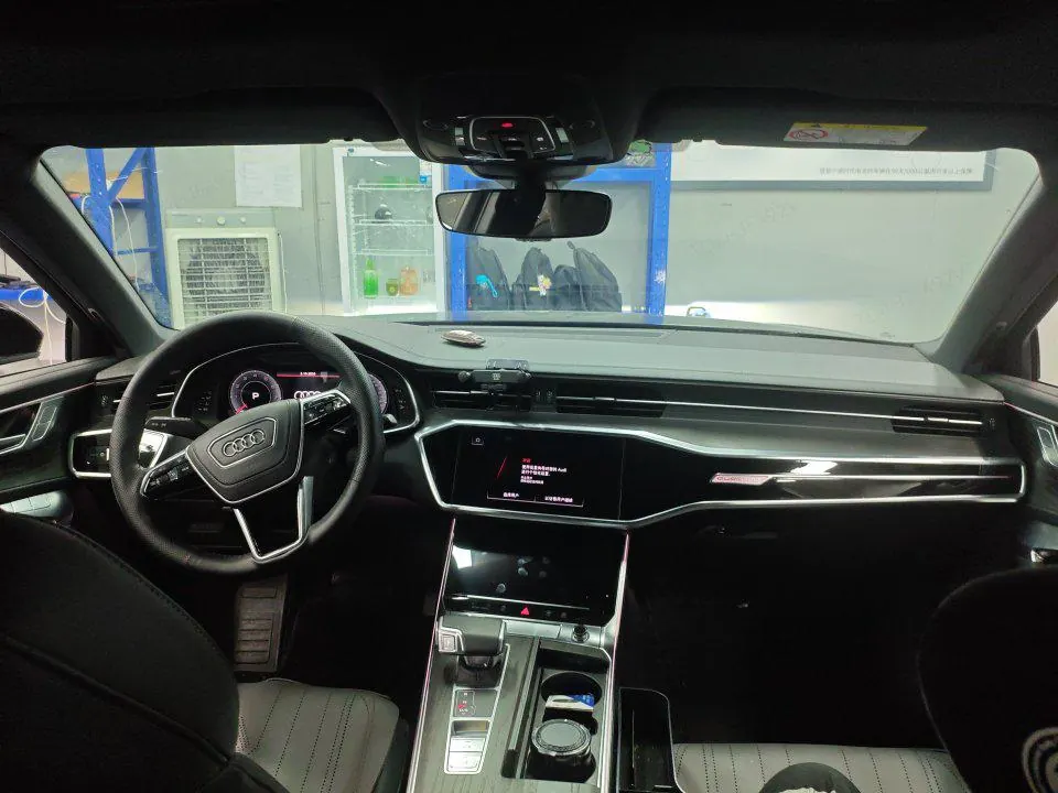 Audi 2024 A6L 2.0TFSI 45TFSI Quattro Selected Dynamic Automatic 3