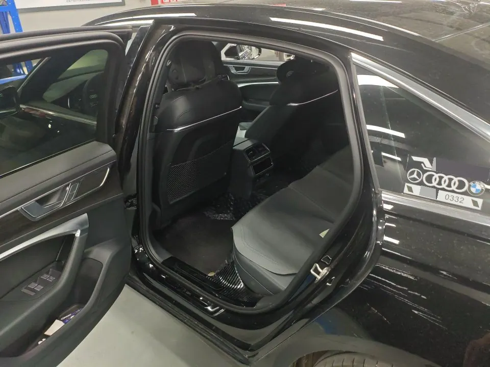 Audi 2024 A6L 2.0TFSI 45TFSI Quattro Selected Dynamic Automatic 5