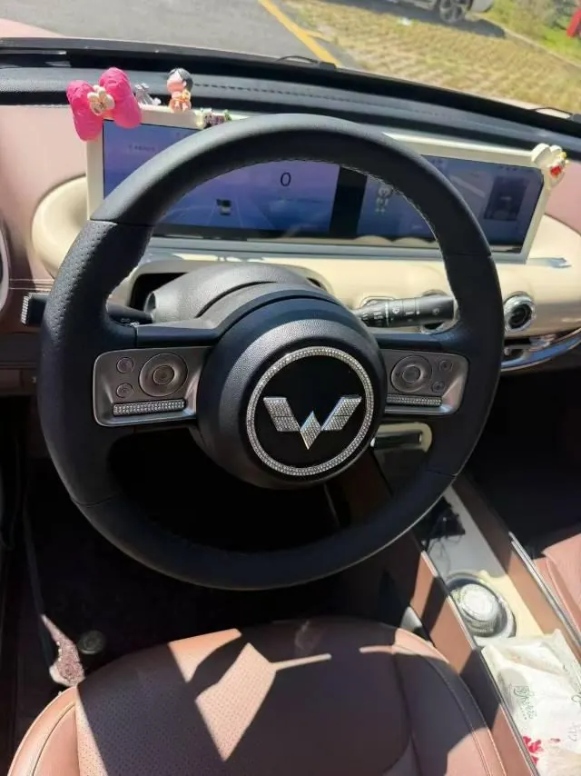 WuLing 2023 Plantronics 410km LingBox Exclusive Automatic Transmission 7