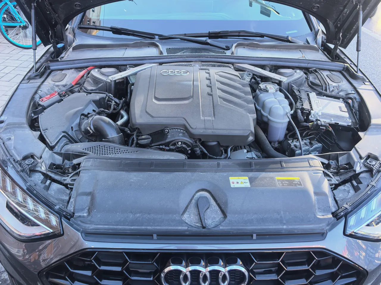 Audi 2024 A4L 2.0TFSI 40TFSI Deluxe Dynamic Automatic 3