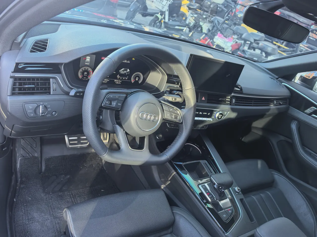 Audi 2024 A4L 2.0TFSI 40TFSI Deluxe Dynamic Automatic 4