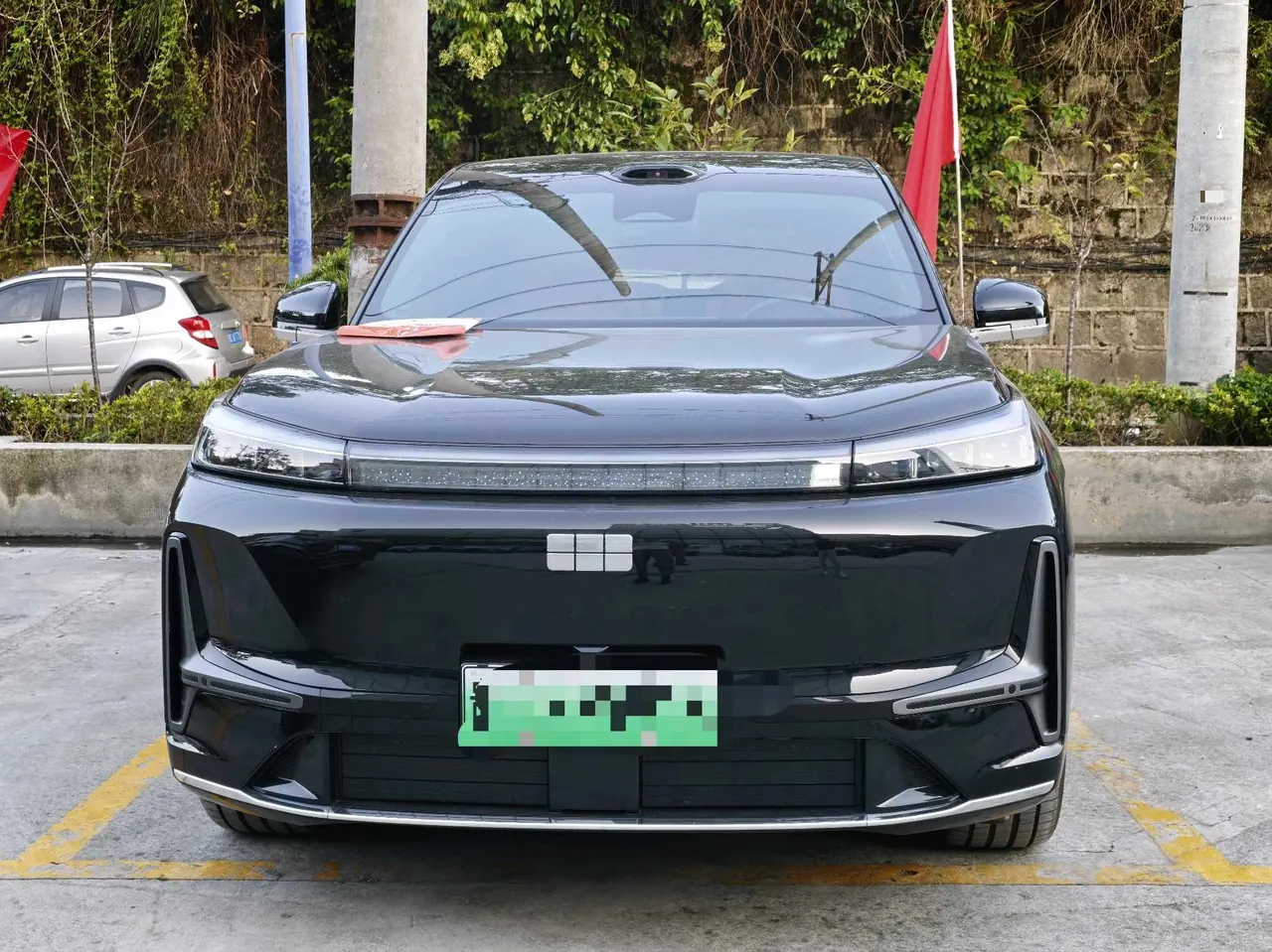 Geely Galaxy 2025 M9 1.5T 210km 4-wheel drive pilot version automatic gear 2