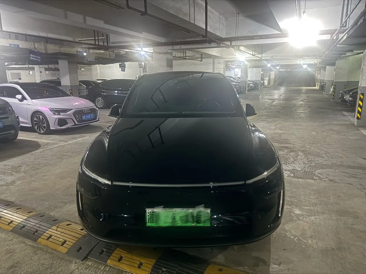 Tesla 2025 Model Y L Long Endurance All-Wheel Drive Automatic Transmission 2