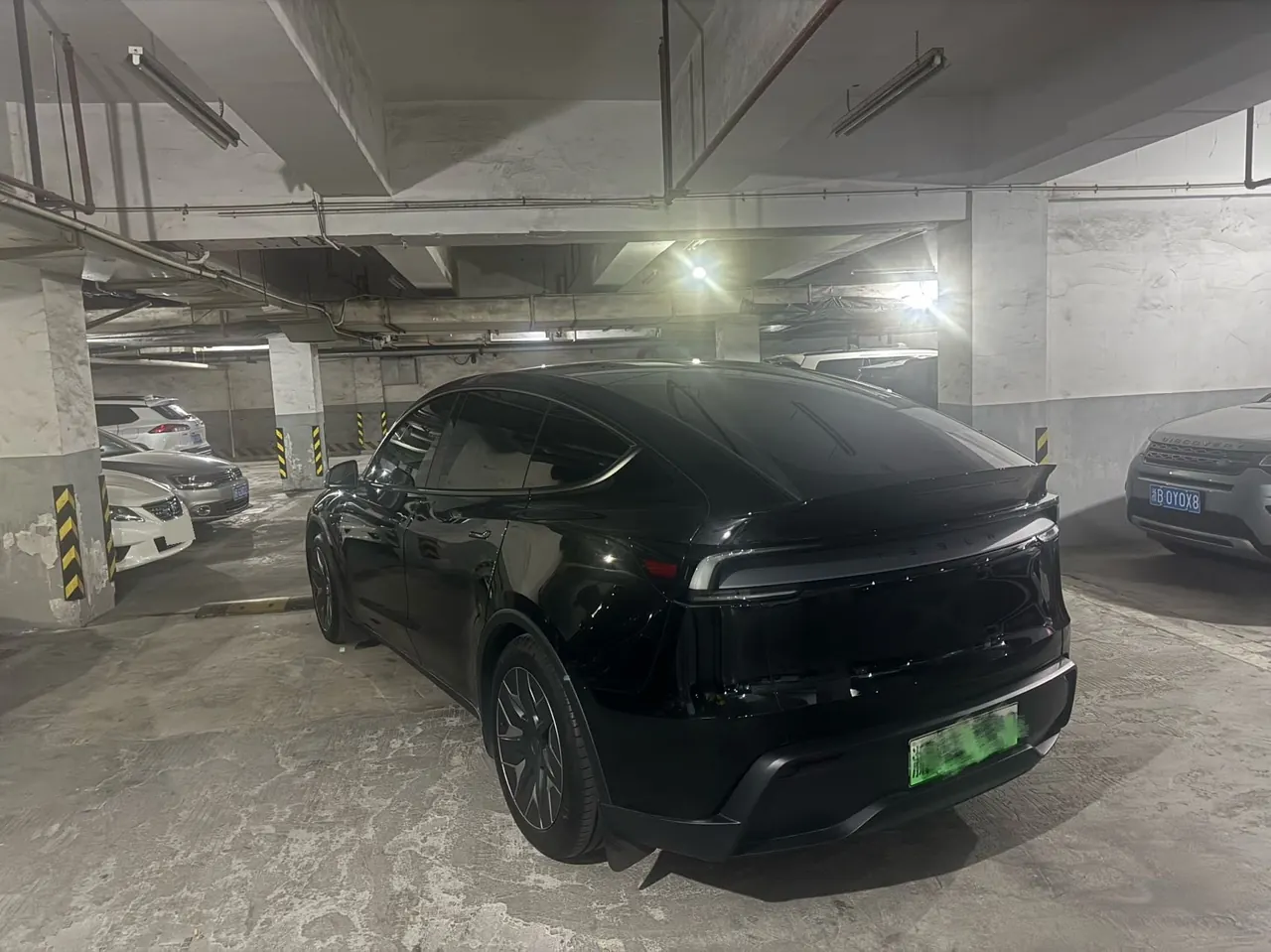 Tesla 2025 Model Y L Long Endurance All-Wheel Drive Automatic Transmission 3