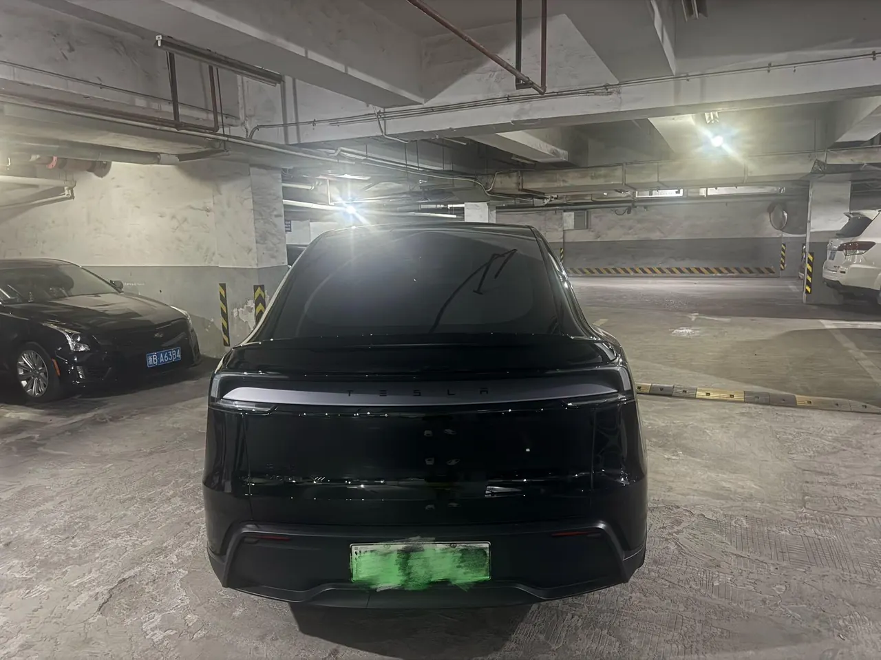 Tesla 2025 Model Y L Long Endurance All-Wheel Drive Automatic Transmission 4