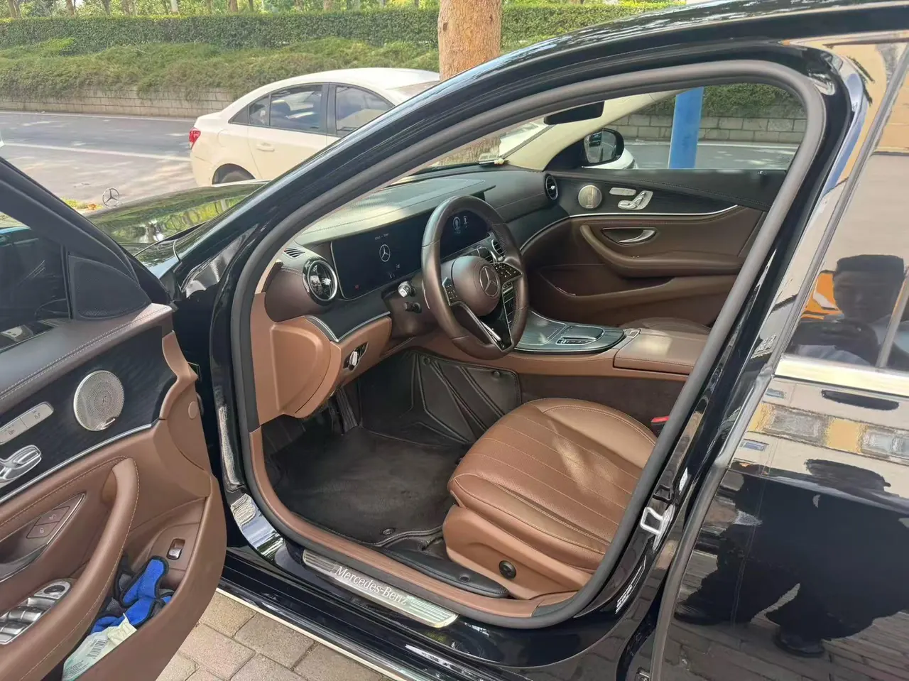 Mercedes Benz E Class 2023 E 300 L 2.0T Luxury (Modified) Automatic Gear 4