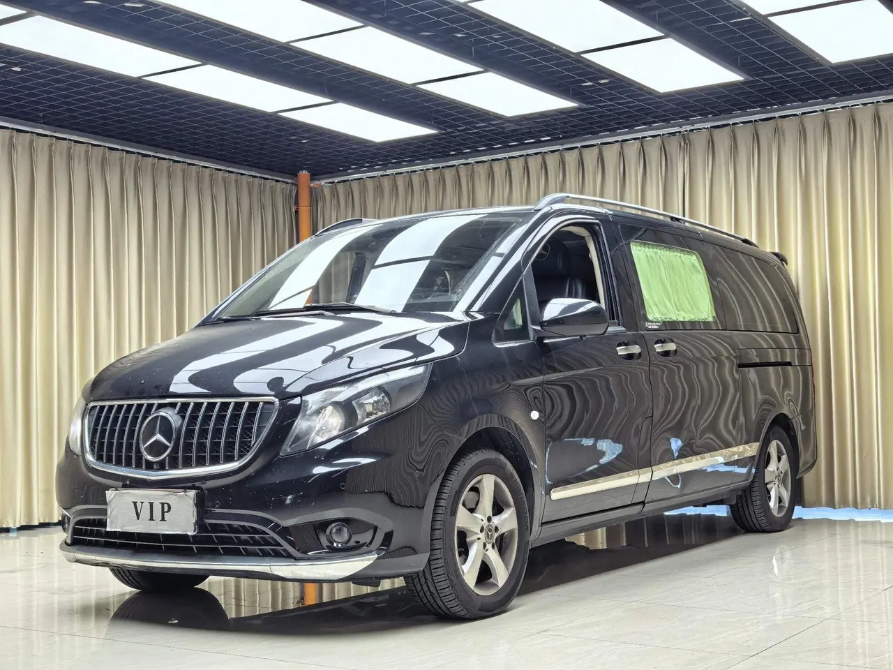 Open image lightbox: Mercedes Benz 2020 Vito 2.0T Business Edition 7-seat Automatic Gear