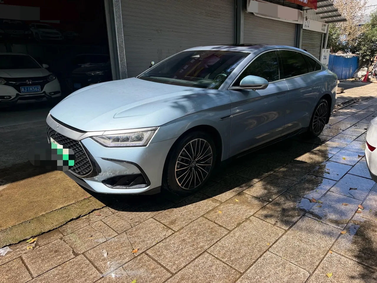 BYD 2023 Han DM-i 1.5T stepless champion version 121KM exclusive automatic gear 2