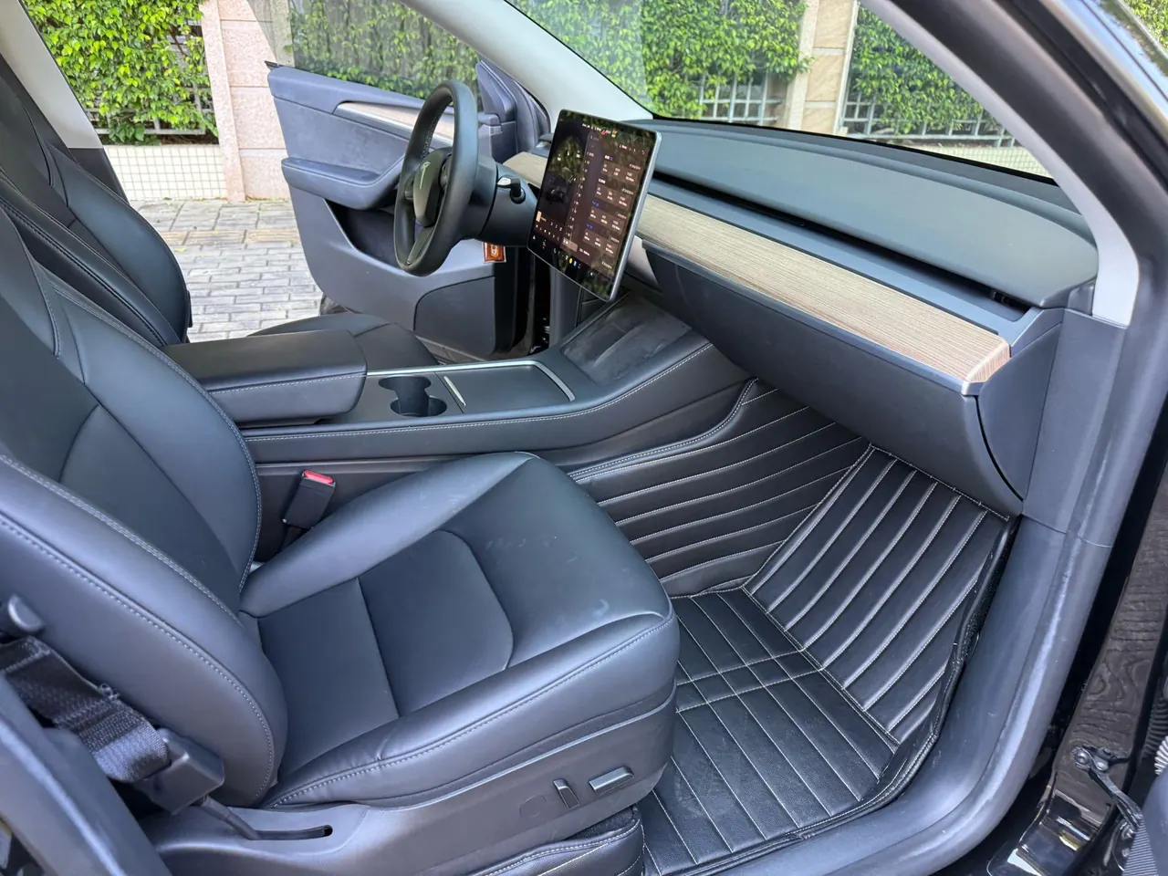 Tesla 2021 Model Y long endurance all-wheel drive version automatic transmission 2